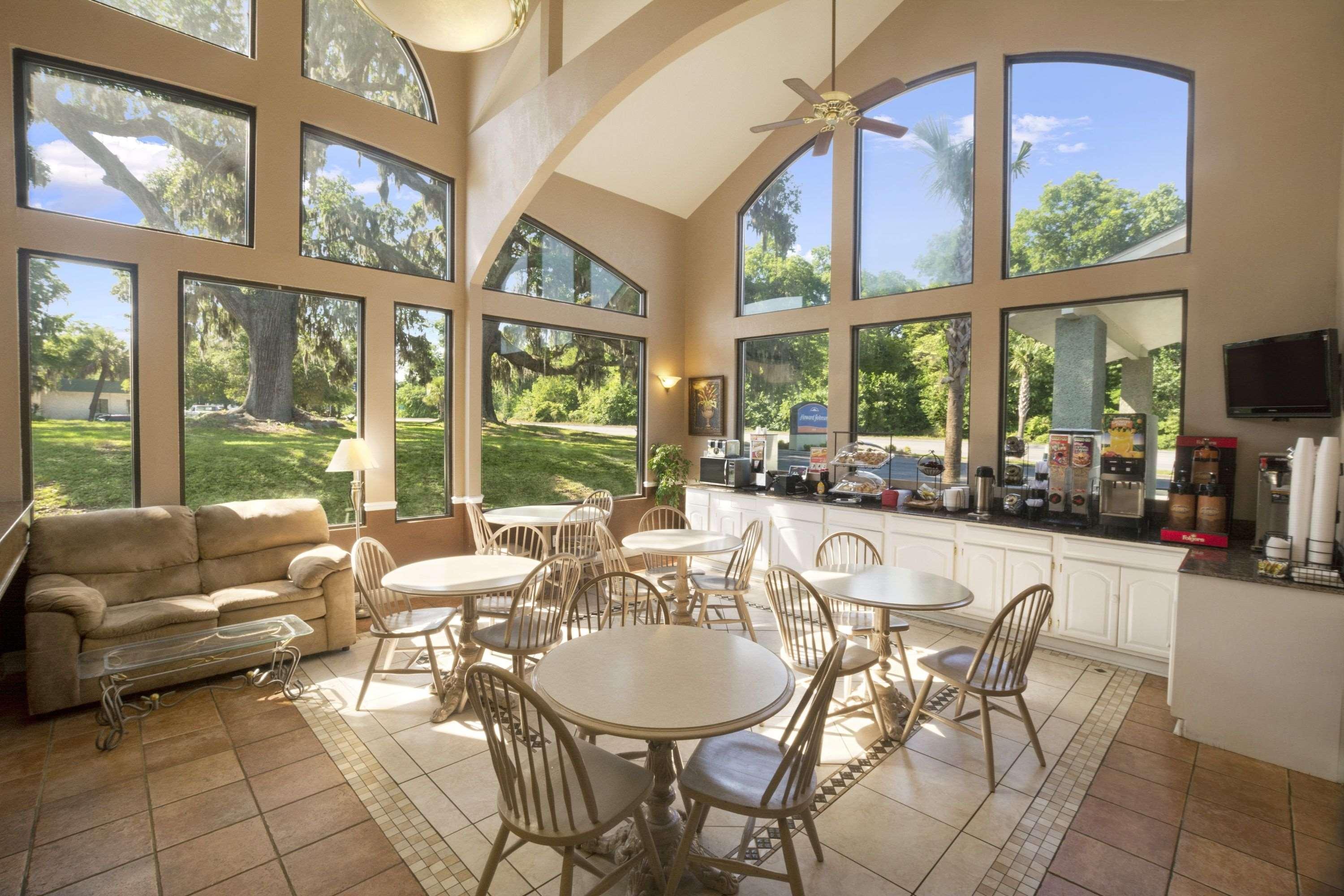 Howard Johnson By Wyndham Beaufort/Parris Island מראה חיצוני תמונה