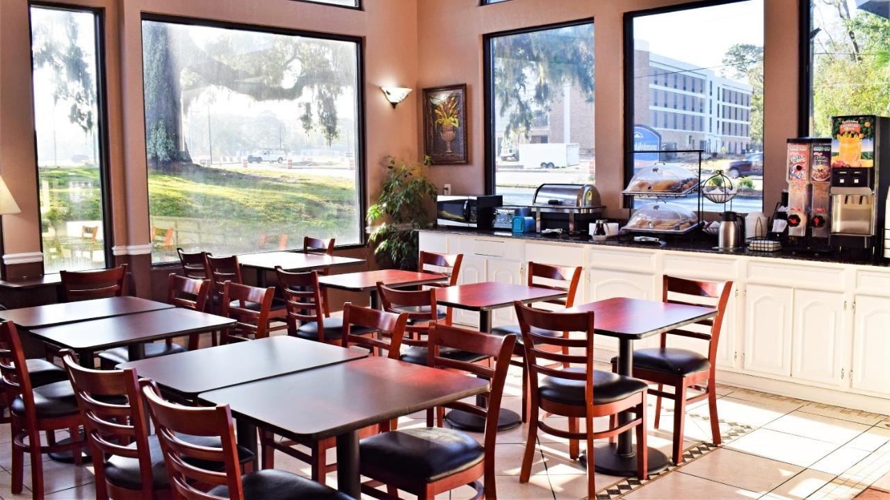 Howard Johnson By Wyndham Beaufort/Parris Island מראה חיצוני תמונה